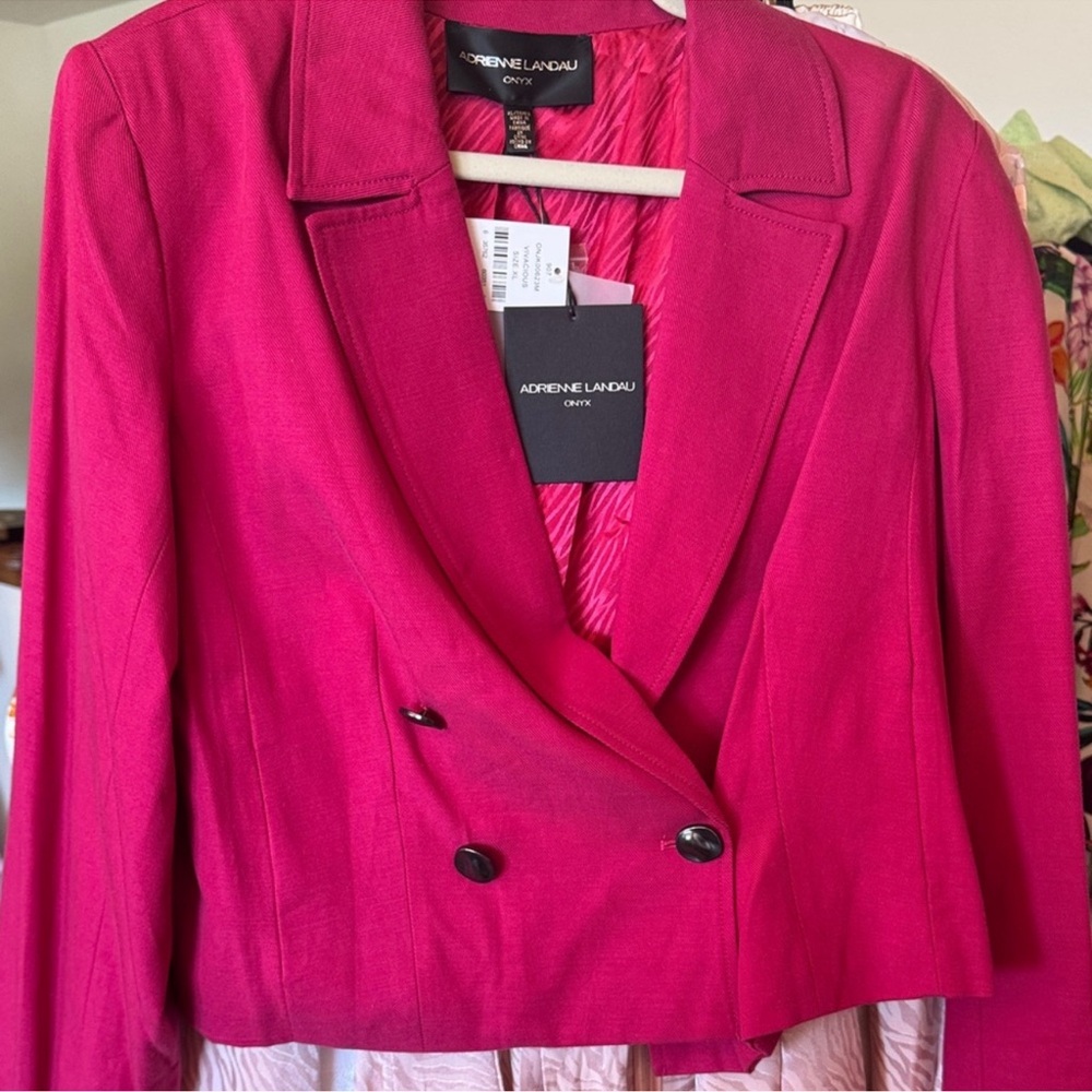 Adrienne Landau
Lux Cotton Tencel Fuschia Blazer, XL, NWT By Landau
$135 $359